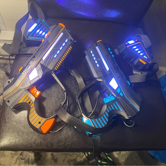 2X Squad Hero Rechargeable Laser Tag Set for Kids, Teens & Adults - Guns & Vests - Picture 4 of 13